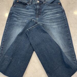 Levi Jeans, dark wash, women’s size 6